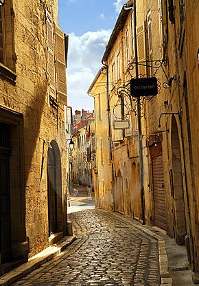 Улица средневекового города
